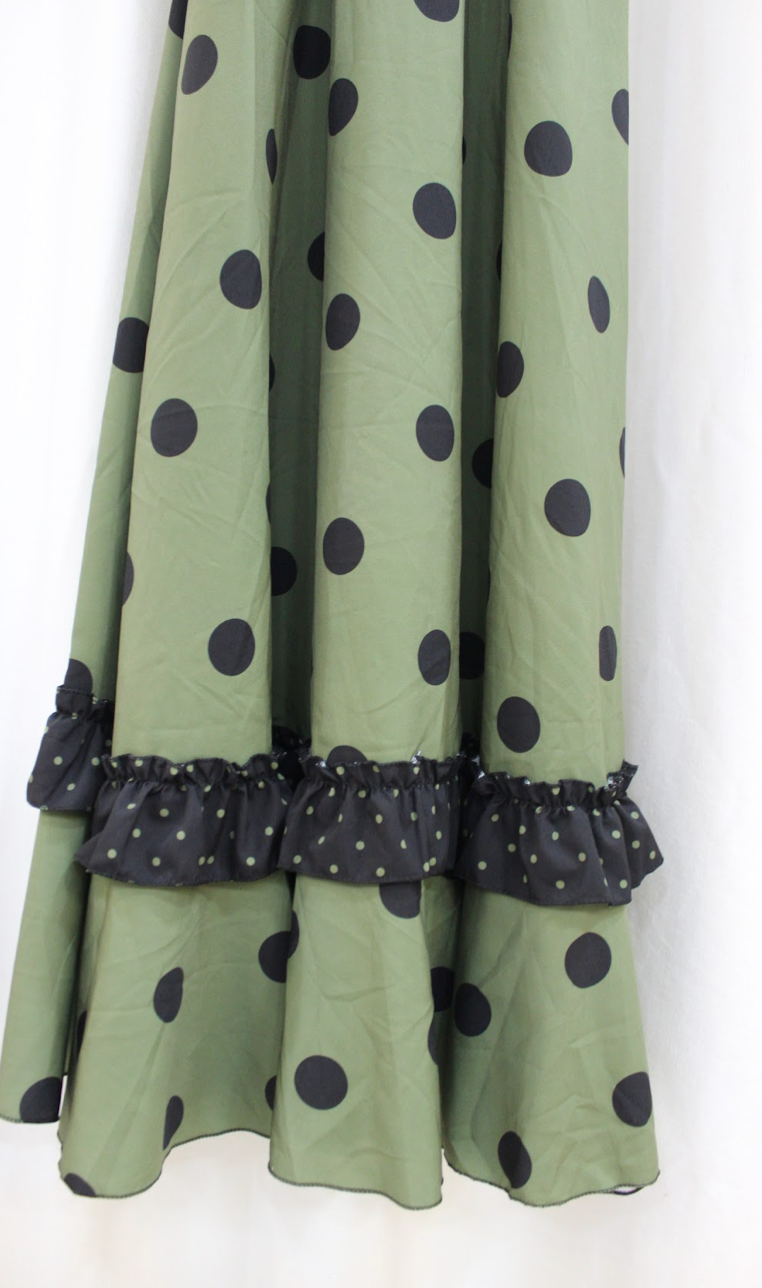Bata Lunares Verde Casería y Negro