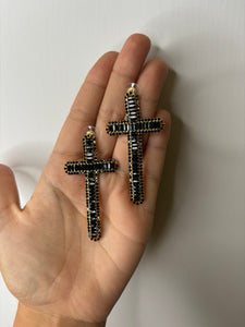 Pendientes cruz negra